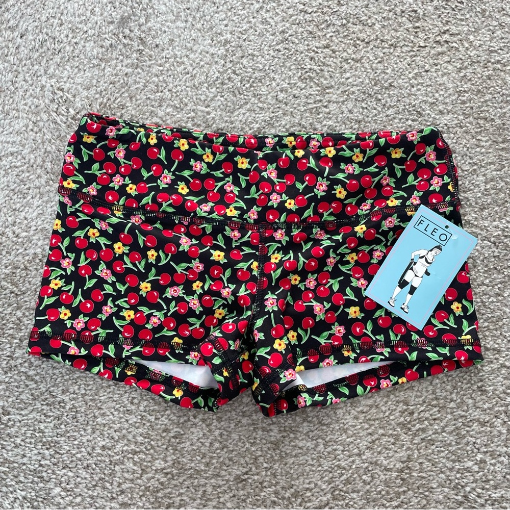 NWT fleo shorts